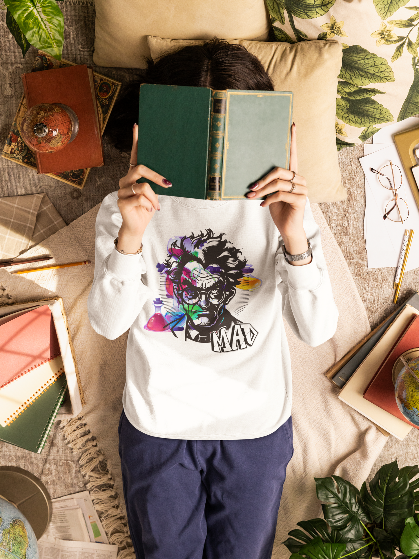 ✅ AU/NZ Mad Scientist Crewneck Sweatshirt – Unisex Heavy Blend™ with Colorful Lab Design MAD SCIENTIST