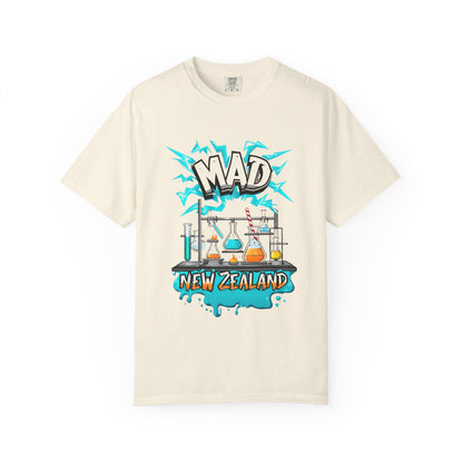 ✅ AU/NZ Mad New Zealand  Graphic T-Shirt, Chemistry Lovers Gift, Unisex Tee, Fun Science Apparel, Quirky Casual Wear, Birthday or Holiday Present