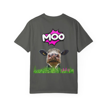 ✅ Playful Cow Graphic Unisex T-Shirt - "MOO" Casual Tee