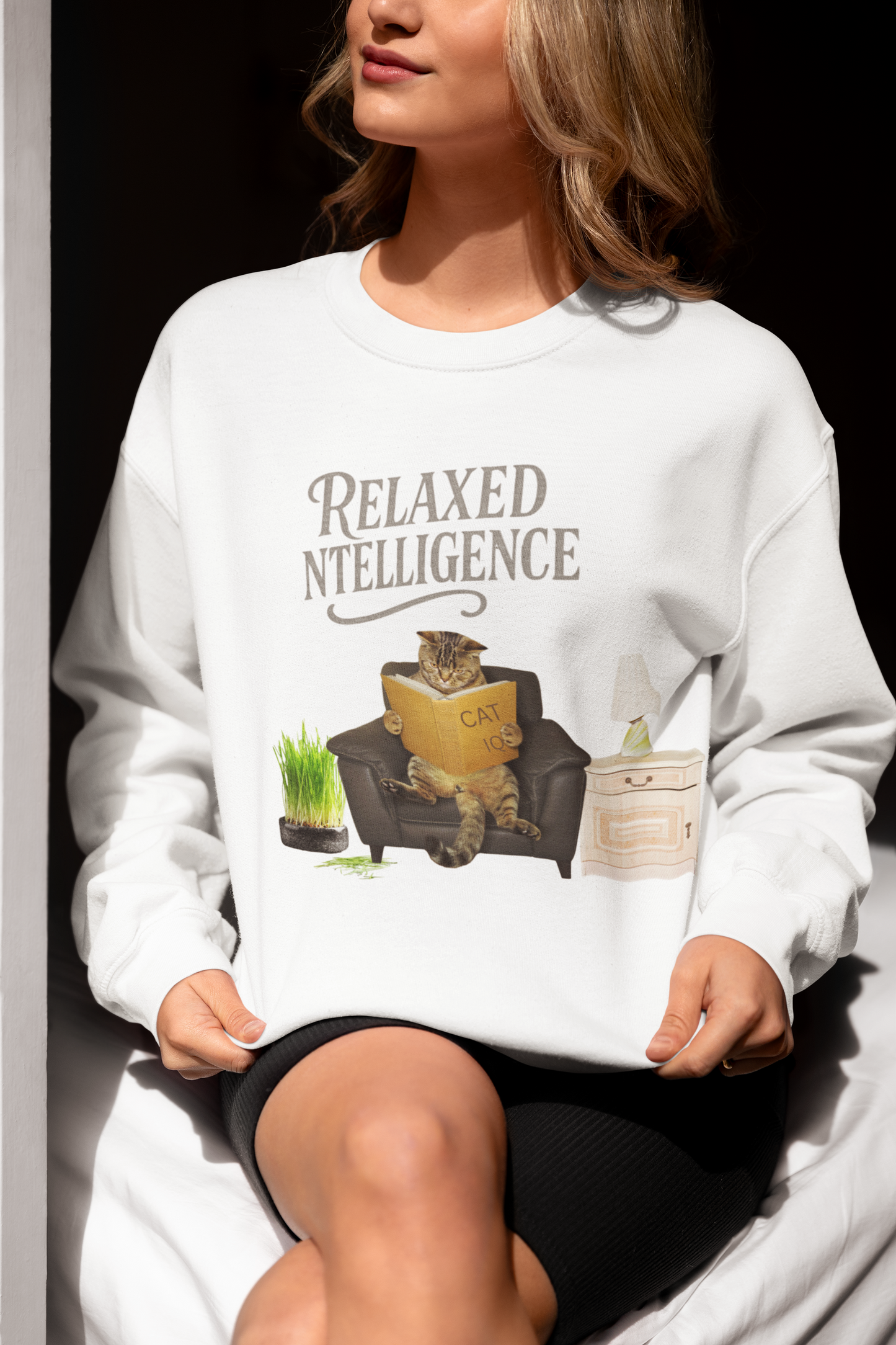 ✅ AU/NZ Relaxed Intelligence Cat Sweatshirt - Cozy Unisex Crewneck, Perfect Gift for Cat Lovers, Funny Pet Apparel, Casual Wear for All Occasions